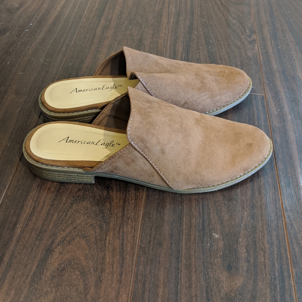 NWOT American Eagle Mules Size 8
